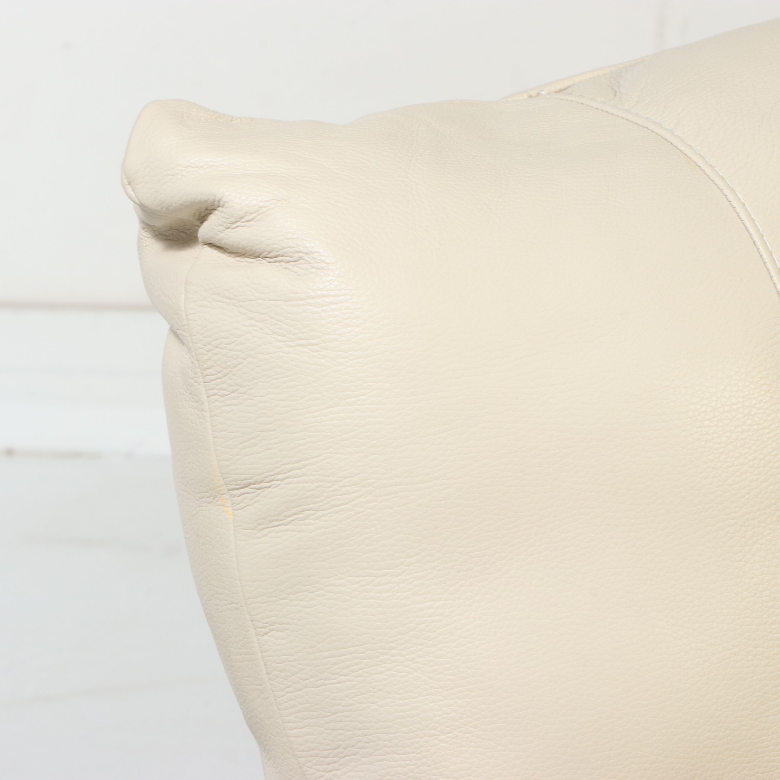 Pair of Natuzzi Editions Cream Top-Grain Leather Armchairs with Accent Pillows