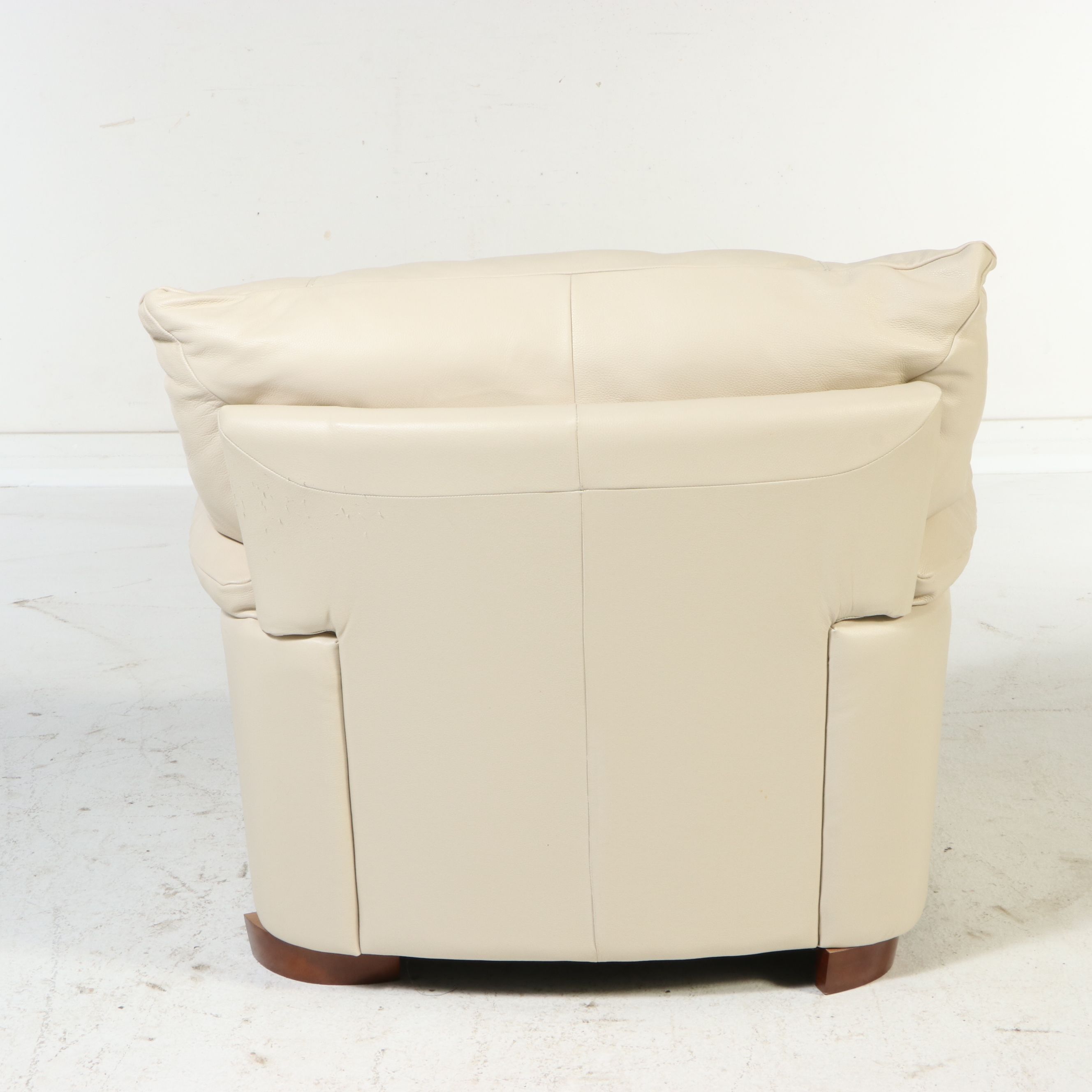 Pair of Natuzzi Editions Cream Top-Grain Leather Armchairs with Accent Pillows