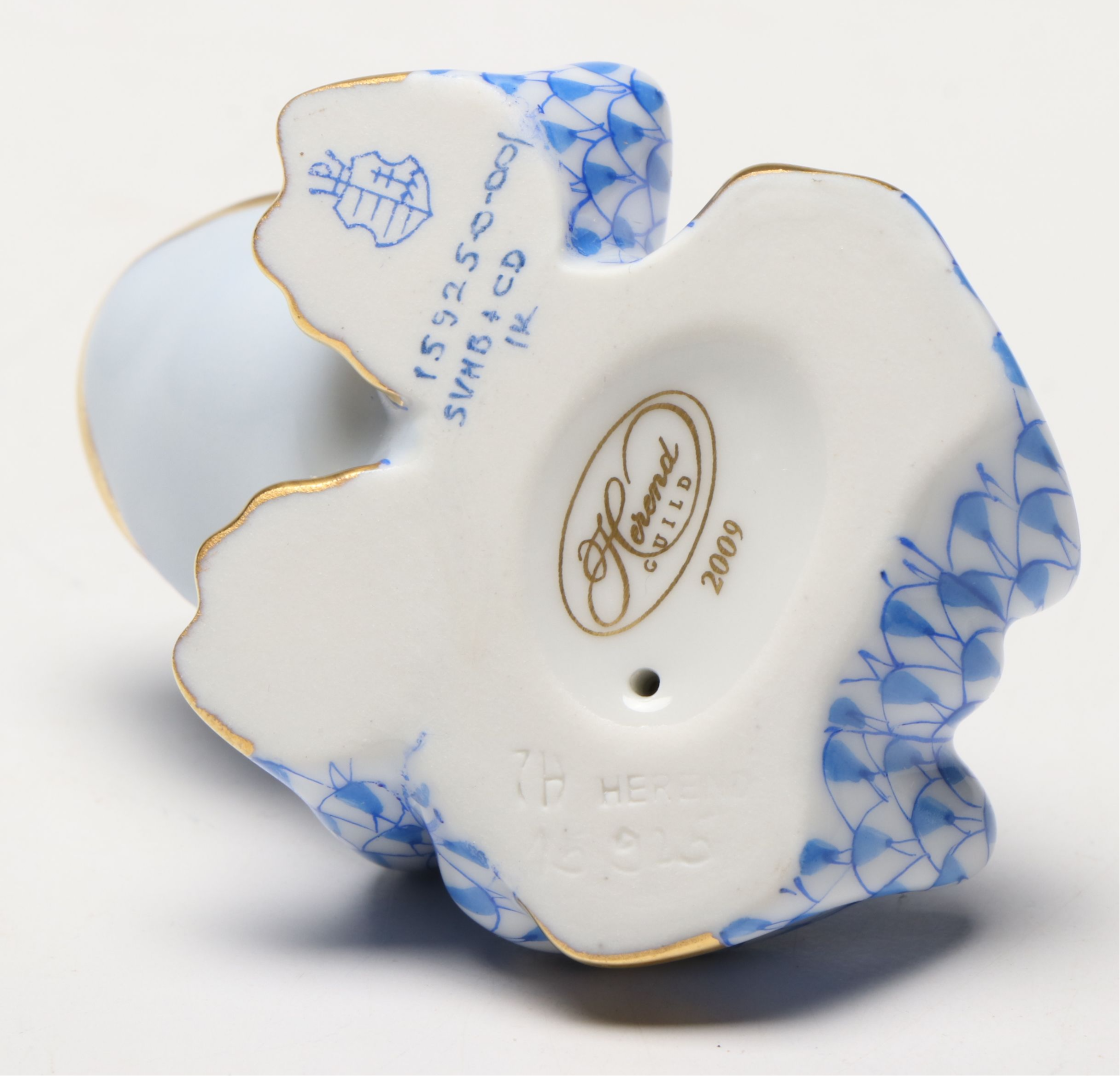 Herend Blue Fishnet with Gold "Frog with Butterfly" Porcelain Figurine, 2009