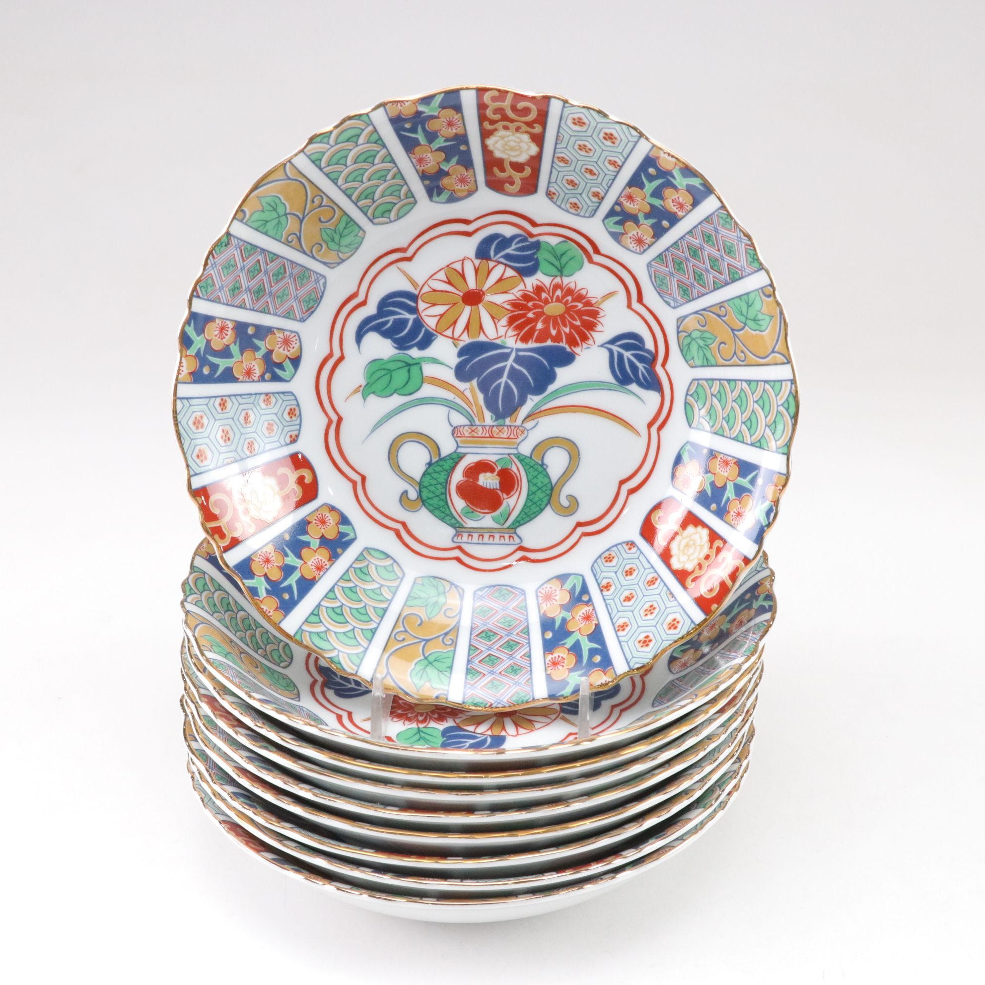 Arita Imari Fan Scalloped Edge Porcelain Dinnerware Set