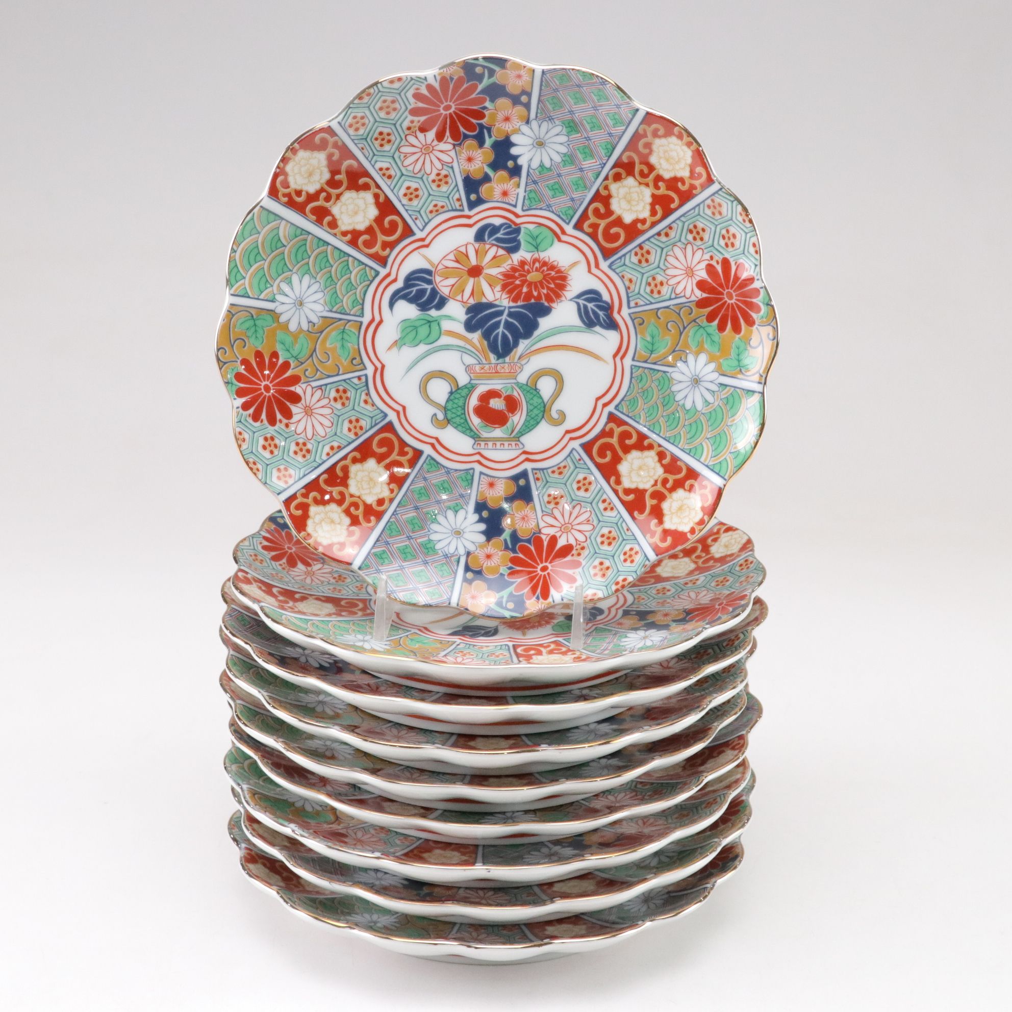 Japanese "Imari Fan" Scalloped Plates, Bowls, & Platter, Late 20th Century