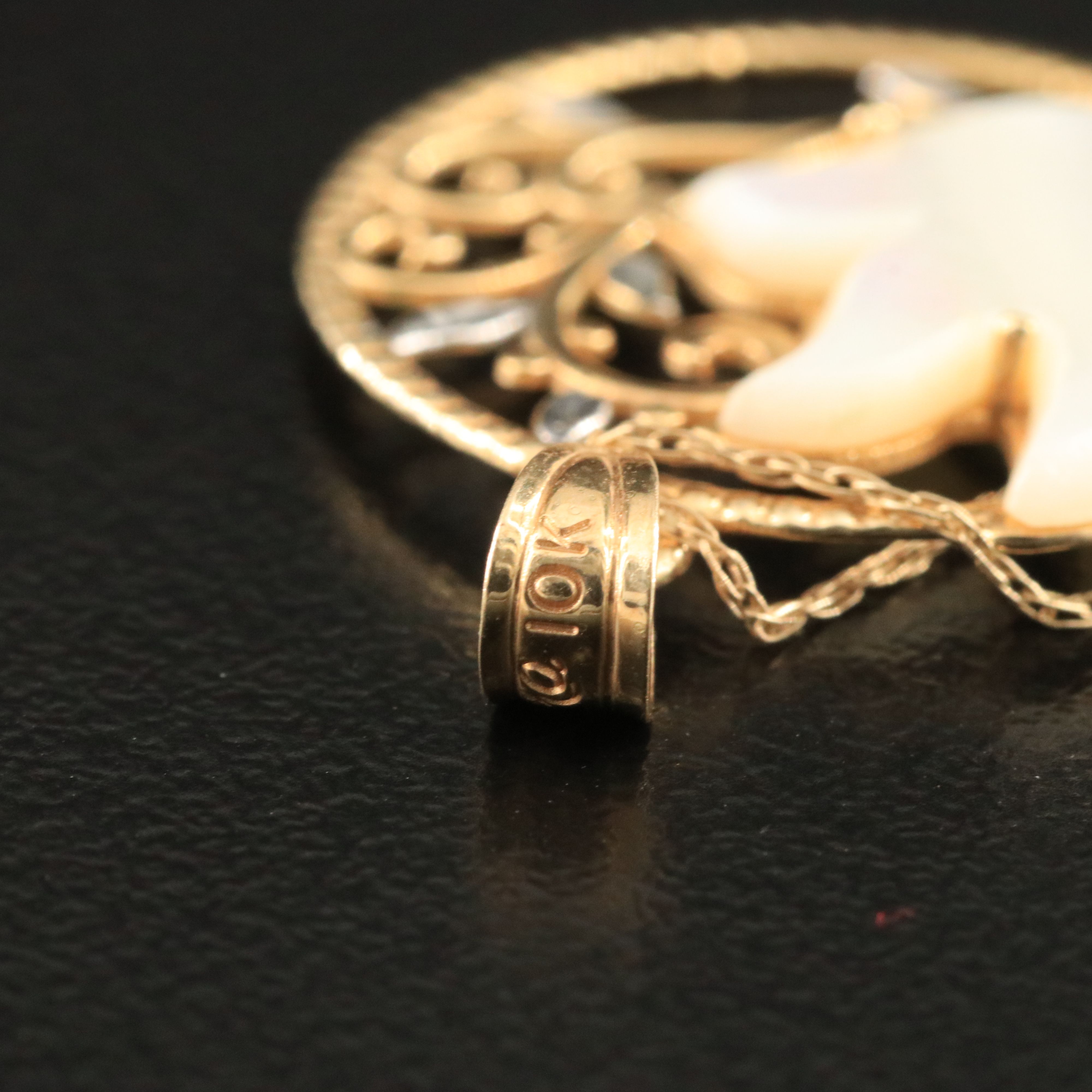 10K Mother-of-Pearl Winged Dove Circle Pendant Necklace