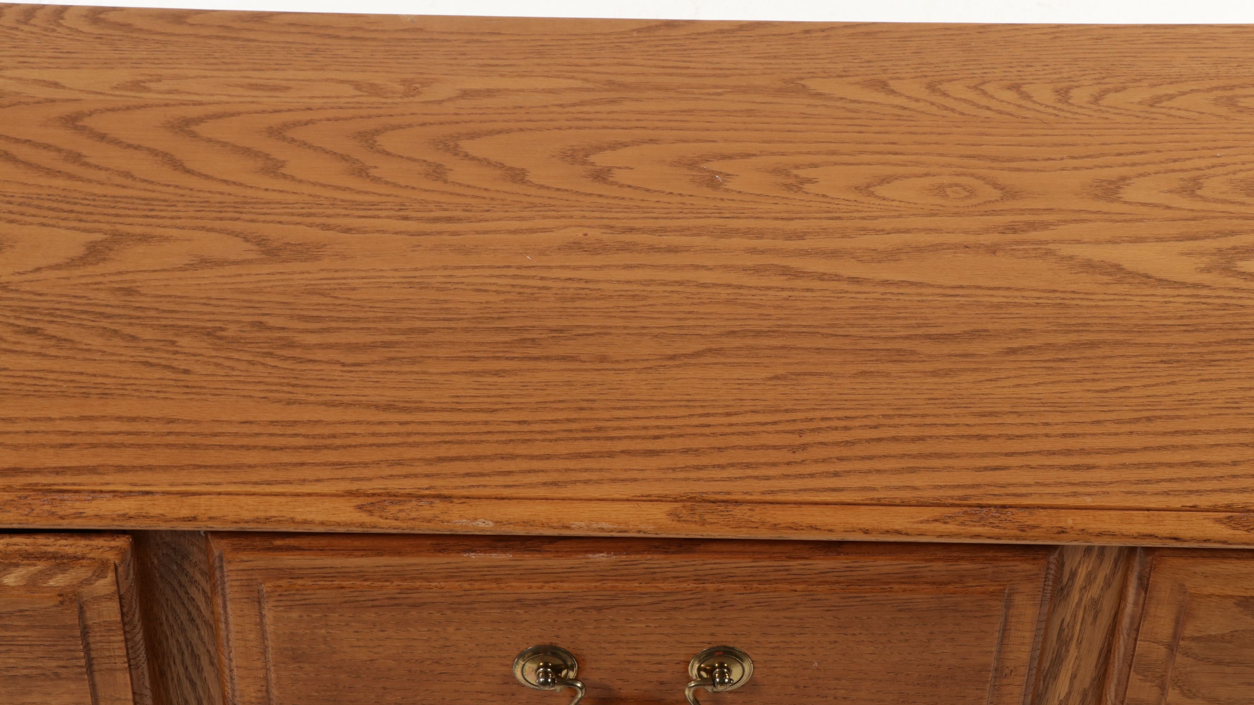 Georgian Style Oak Six-Leg Three-Drawer Huntboard, Late 20th Century