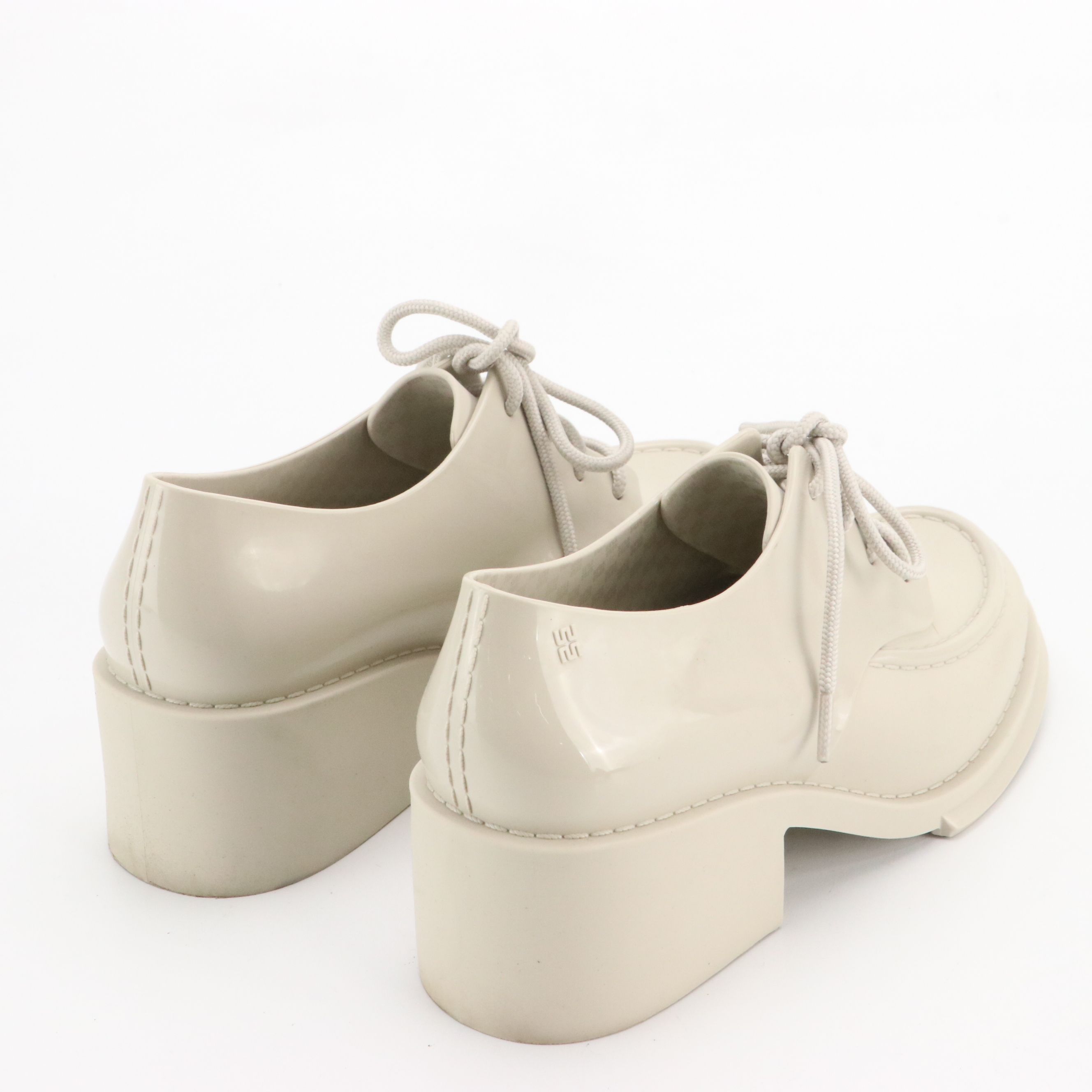 Melissa Tailor Oxford Shoes in Off-White Glossy PVC