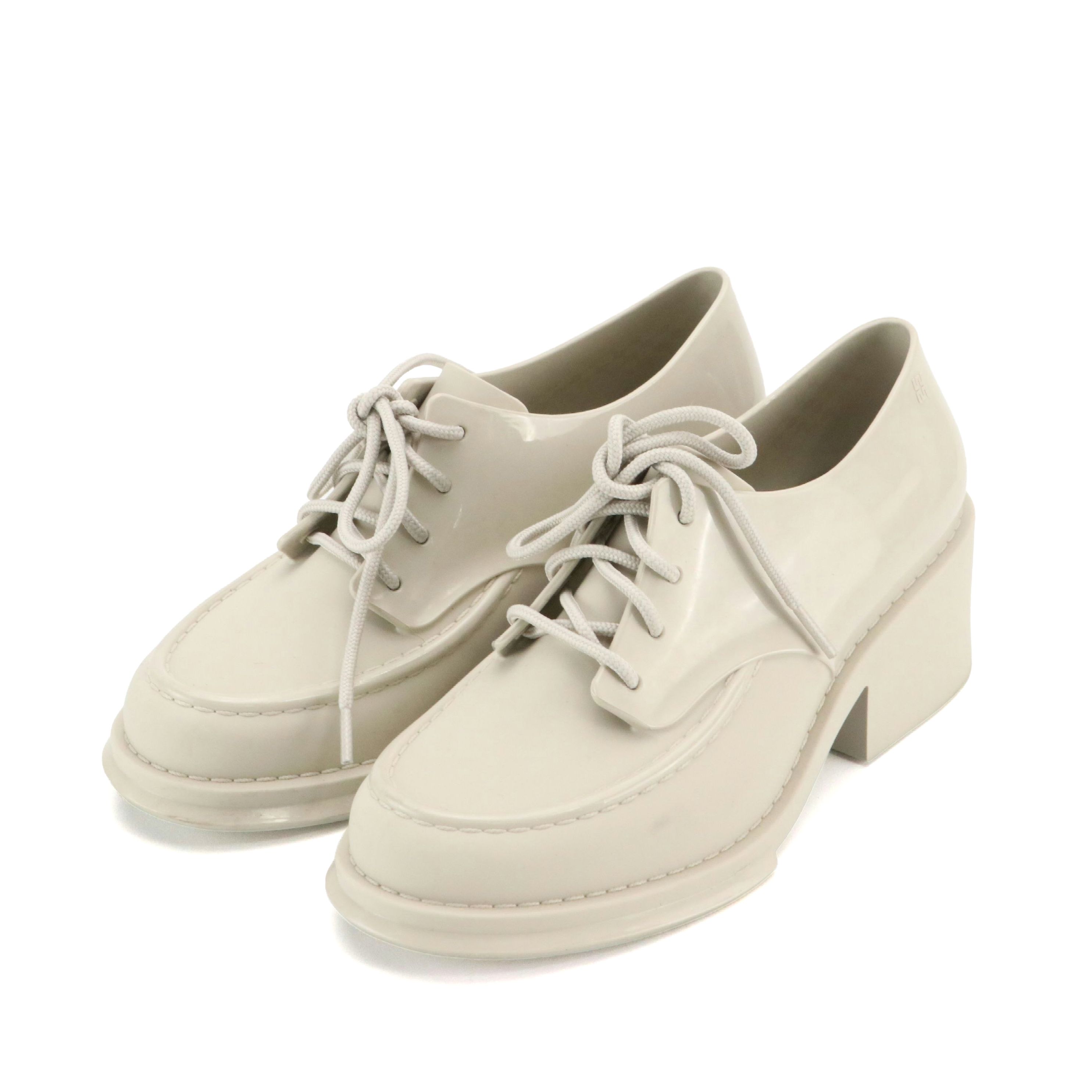 Melissa Tailor Oxford Shoes in Off-White Glossy PVC